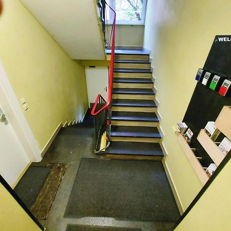 Overnight Apartment Koln Bagian luar foto